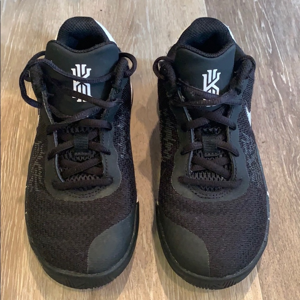 Nike Kyrie youth sneakers. Size 1.